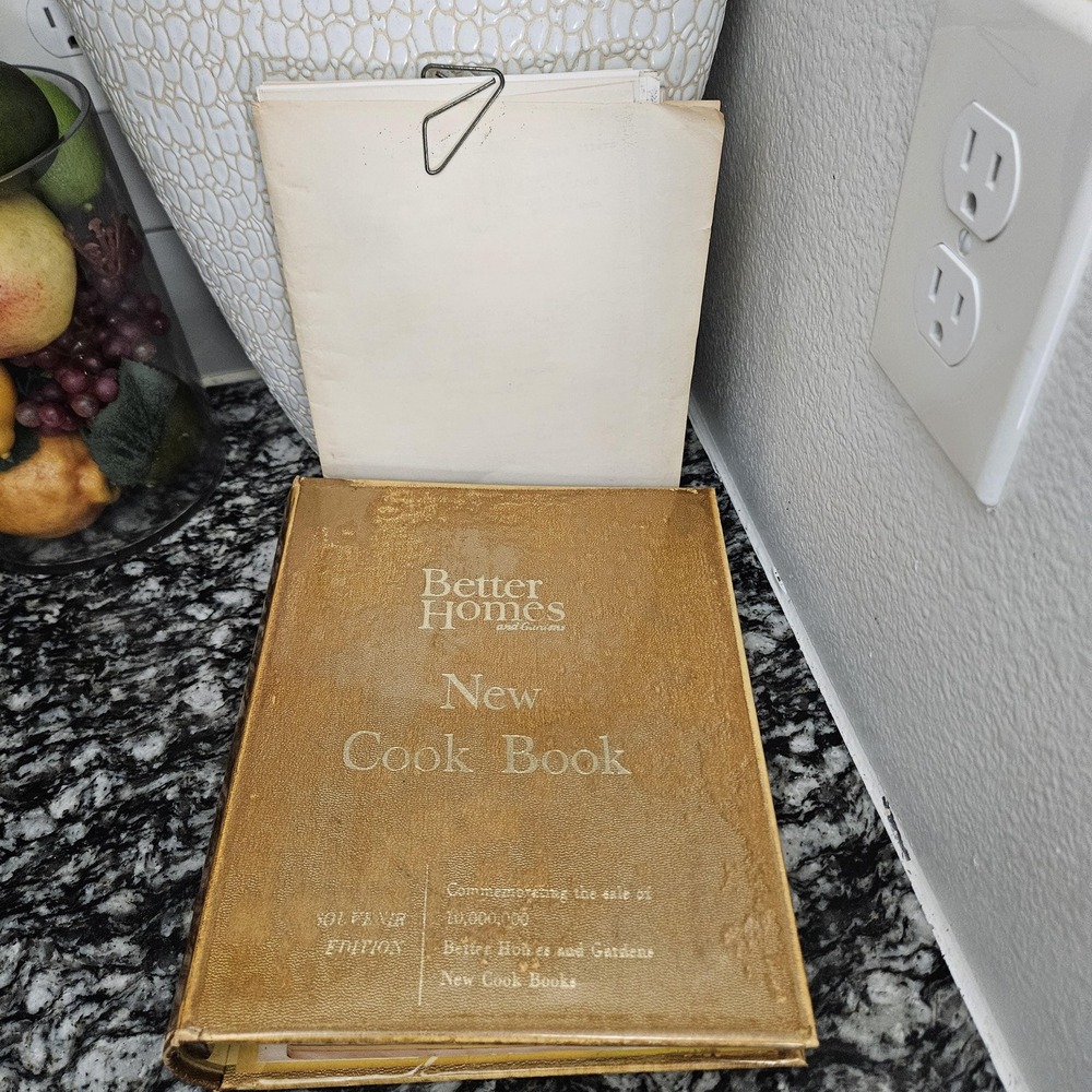 Vintage Better Homes & Gardens Cookbook‎ | 1950s Gold Souvenir Edition
